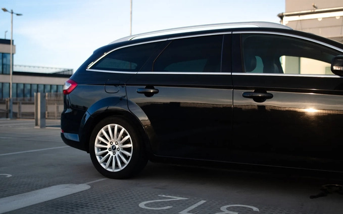 Ford Mondeo cena 30900 przebieg: 297000, rok produkcji 2012 z Łódź małe 781